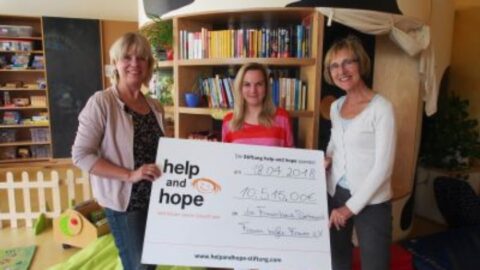 Spendenübergabe help and hope